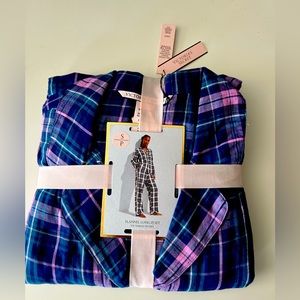 Victoria secret flannel pajama set size small new with tags.